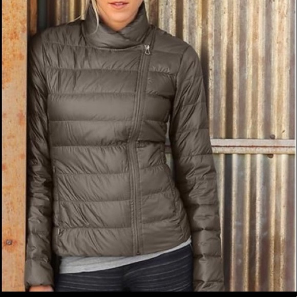 Athleta Downalicious Goose Down Puffer 
